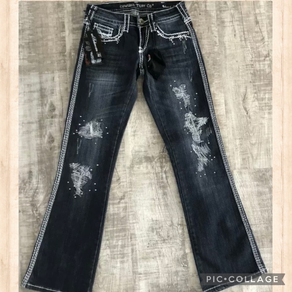 Cowgirl Tuff Jeans 25 Worn & Torn Indigo
Awesome Jeans 100 Retail NWT AWESOME